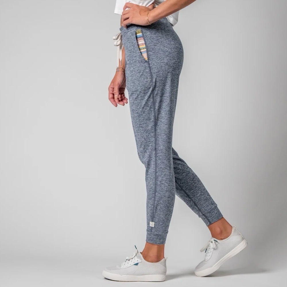 Wowie Kozie Jogger - Bora Women’s Size M Athleasure